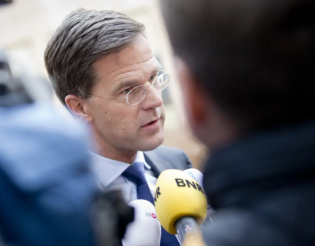 Не стоит критиковать Шольца: Зеленский начинает надоедать своим поведением даже генсеку НАТО