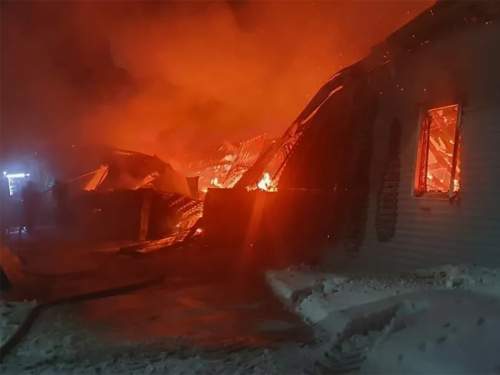 В Татарстане при тушении пожара нашли тела шести мужчин В Татарстане при тушении пожара нашли тела шести мужчин