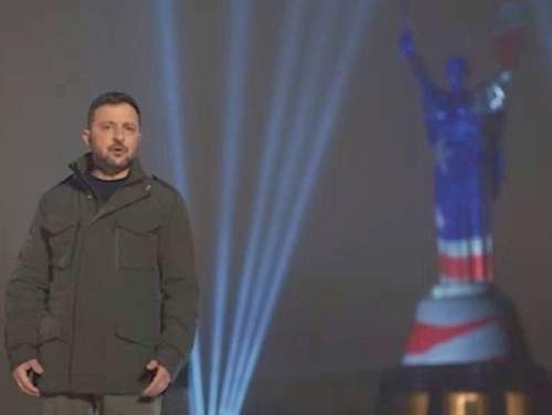 Зеленский опозорился в новогоднем обращении, приписав Украине чужие ракеты (ФОТО, ВИДЕО)