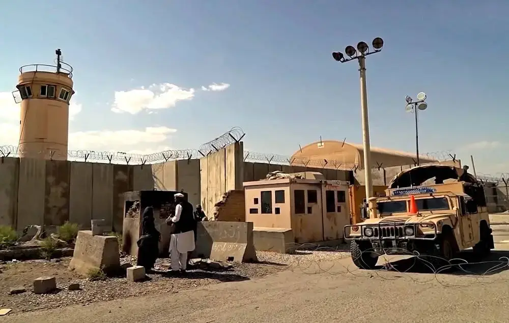 США ведут переговоры с «Талибаном»* об открытии американской военной базы в Афганистане США ведут переговоры с «Талибаном»* об открытии американской военной базы в Афганистане