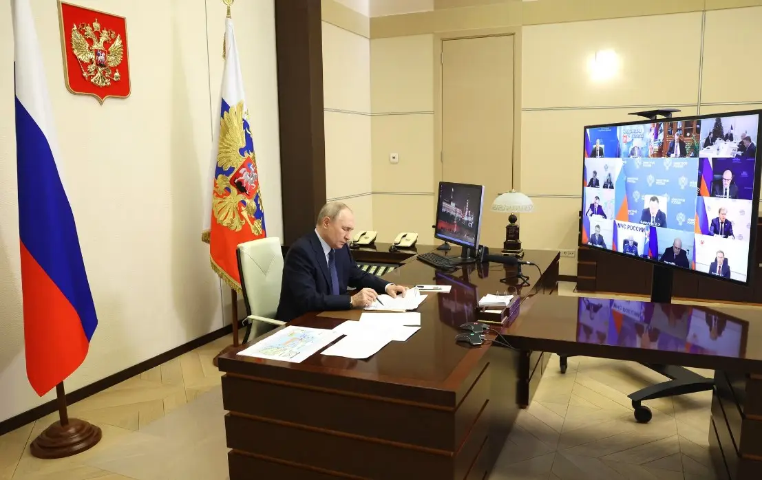 «Делается недостаточно»: Владимир Путин раскритиковал ход работ по ликвидации разлива мазута на юге России