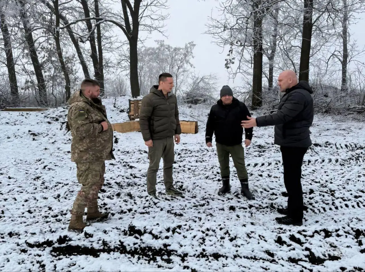 ВСУ судорожно окапываются в Днепропетровской области, ожидая продвижения российских войск ВСУ судорожно окапываются в Днепропетровской области, ожидая продвижения российских войск