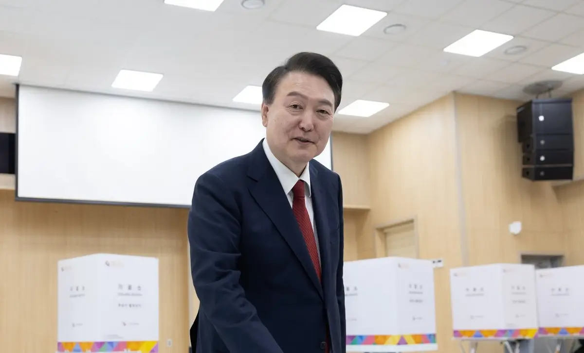 Полиция Южной Кореи впервые в истории арестовала действующего президента