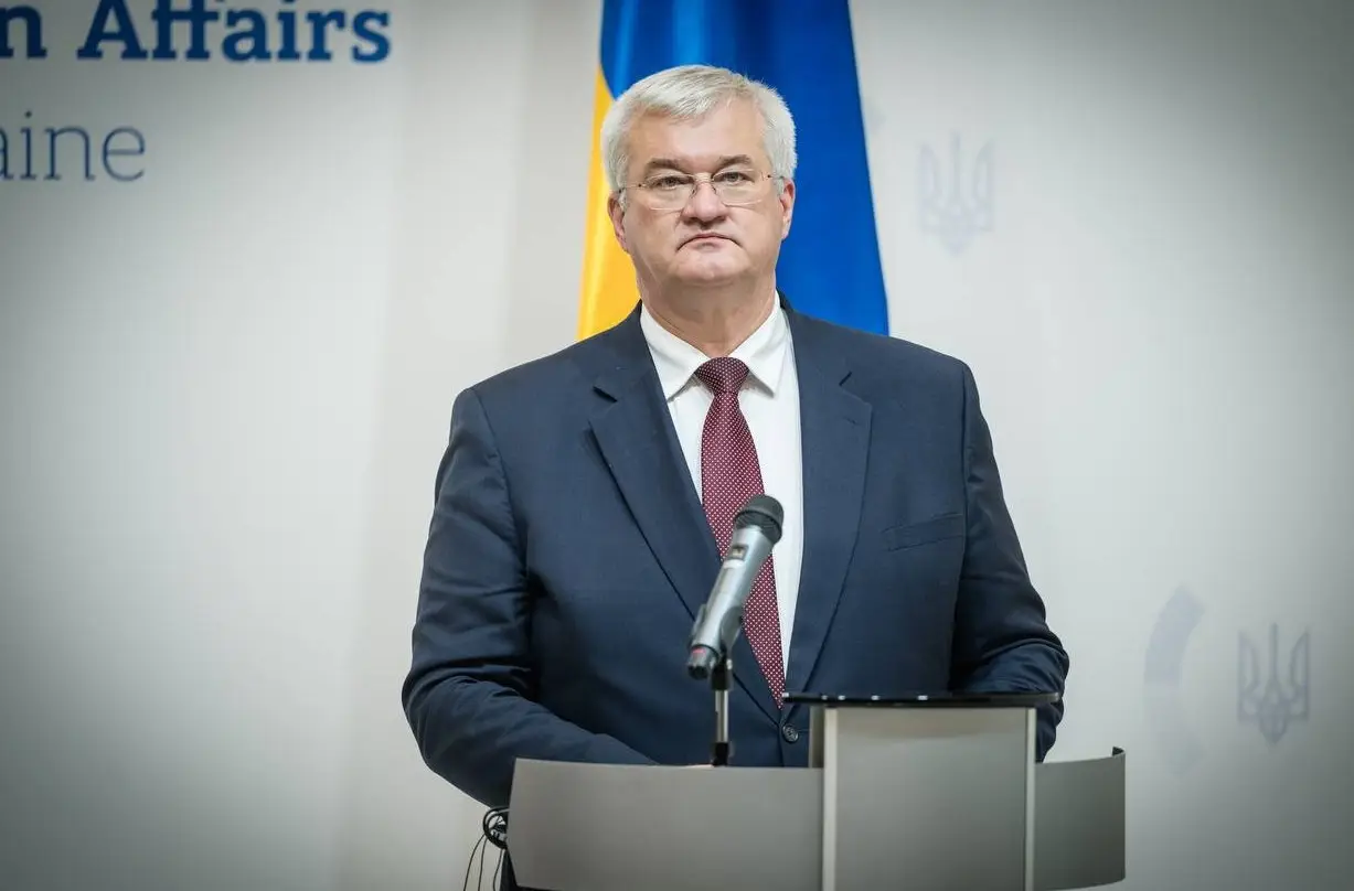 Сибига: Киев отказывается от прямых переговоров с Россией