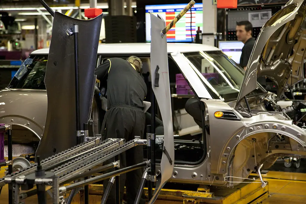 Из-за введения Трампом тарифов для ЕС Германия может потерять 300 тыс. рабочих мест