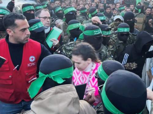 В Израиль с &laquo;подарками&raquo; от ХАМАС вернулись три заложницы