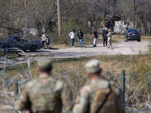 WP: 18 штатов подали иск против решения Трампа