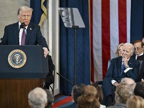 Трамп заявил о миллионных потерях России в зоне СВО. Можно ли ему верить? Трамп заявил о миллионных потерях России в зоне СВО. Можно ли ему верить?