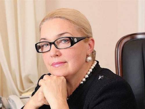 СМИ: 71-летняя экс-чиновница отдала 500 млн мошенникам не смотря на уговоры банка