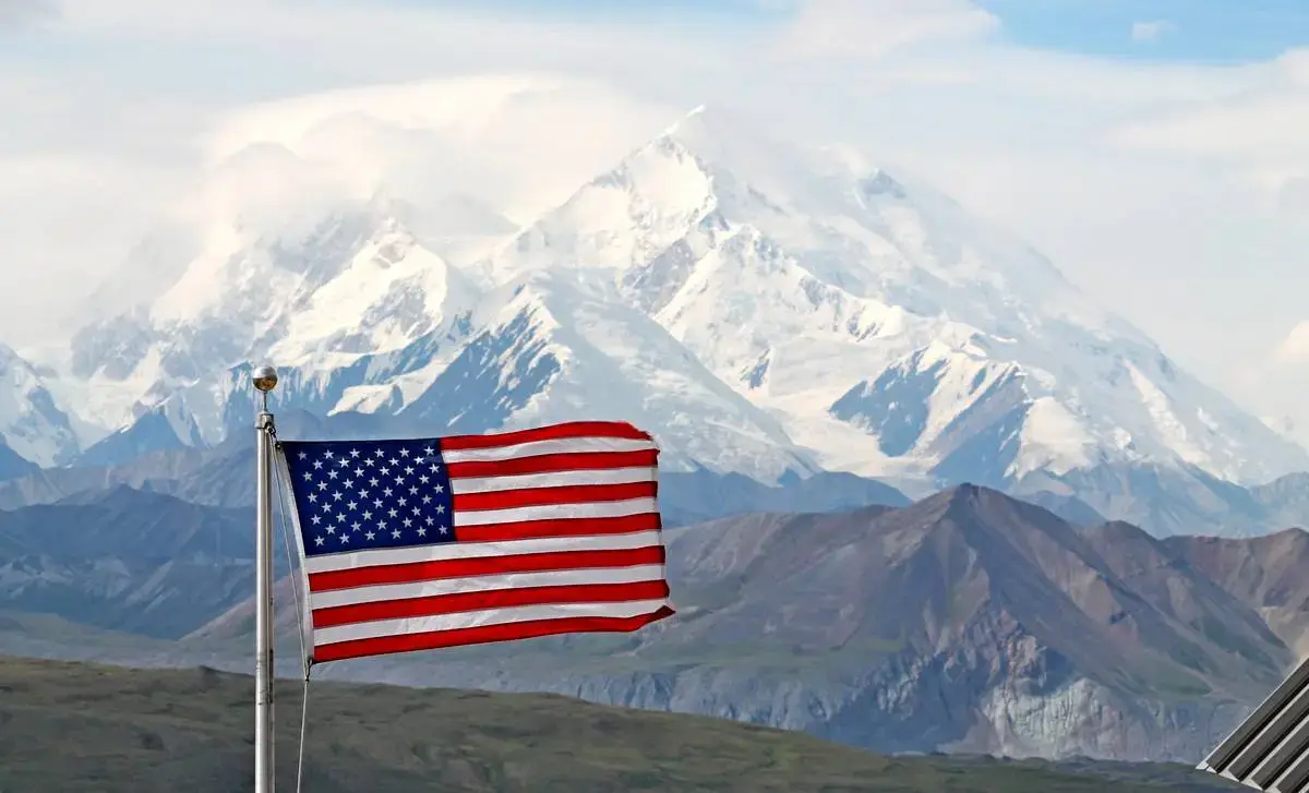 «Я думаю, мы ее получим»: Трамп пообещал скорое расширение США, снова упомянув Канаду и Гренландию