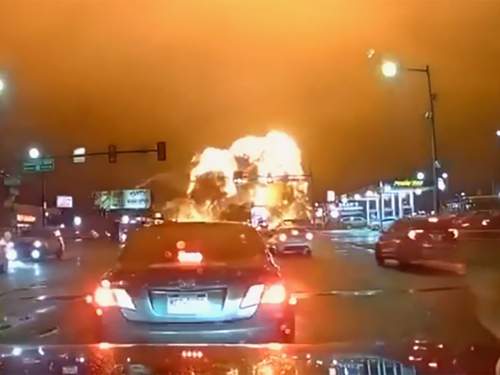 В Филадельфии самолет упал на жилые дома: появилось видео крушения (ВИДЕО)