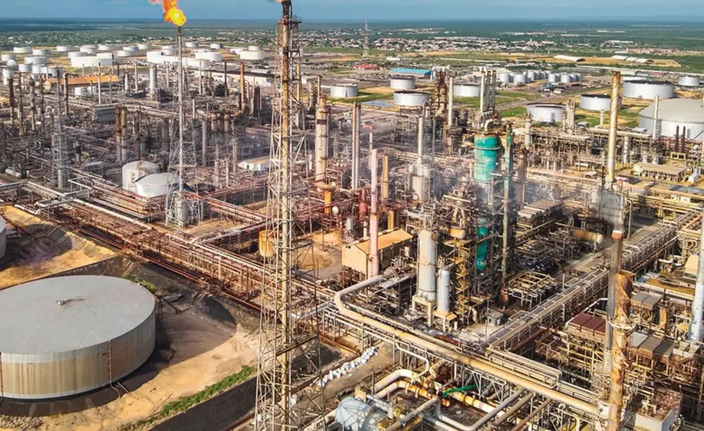 Нефтяная перезагрузка по-американски: Трамп готов сотрудничать с Венесуэлой на фоне размолвки с Канадой Нефтяная перезагрузка по-американски: Трамп готов сотрудничать с Венесуэлой на фоне размолвки с Канадой