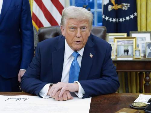 WSJ: США страдает от пошлин Трампа до вступления их в силу Канада, Китай и Мексика примут ответные меры WSJ: США страдает от пошлин Трампа до вступления их в силу Канада, Китай и Мексика примут ответные меры