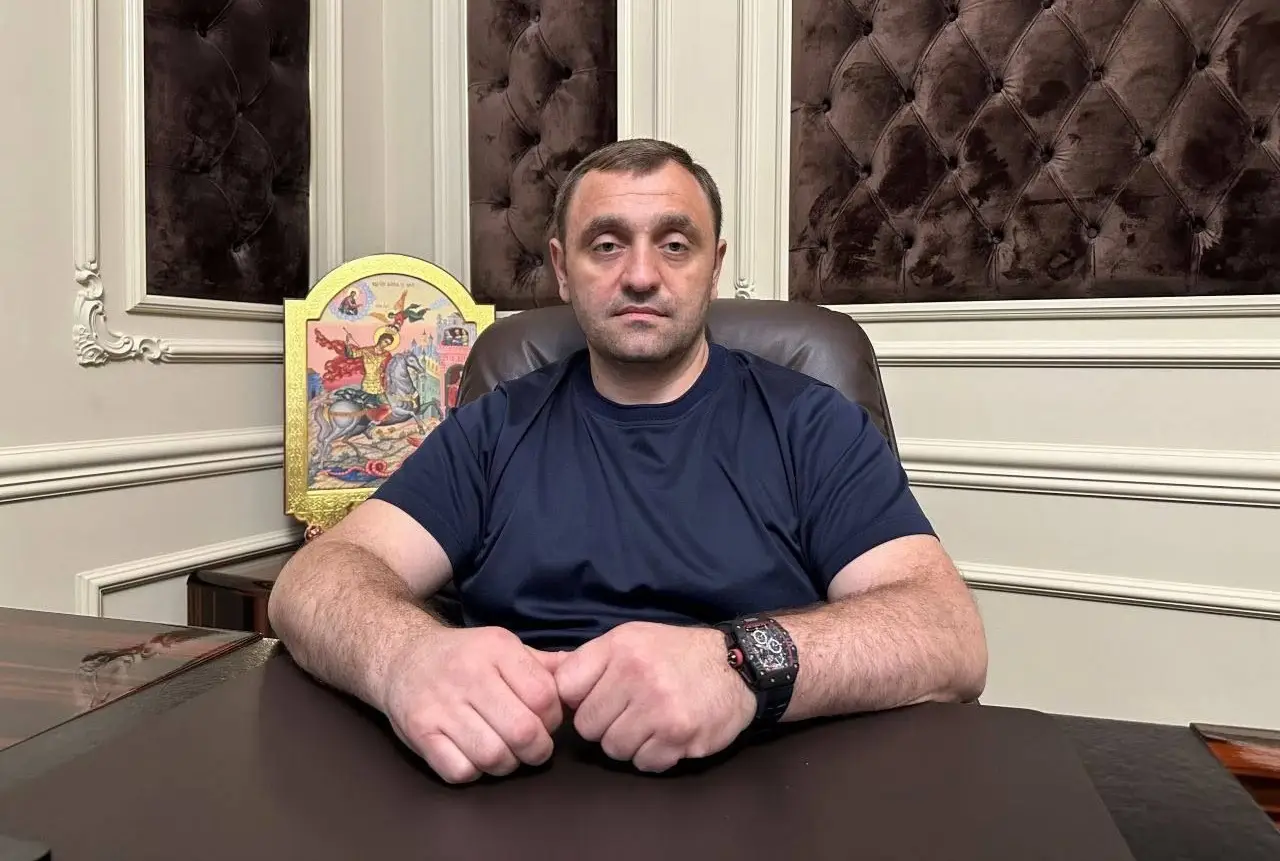 В Москве при взрыве бомбы тяжело ранен основатель добровольческого батальона ДНР