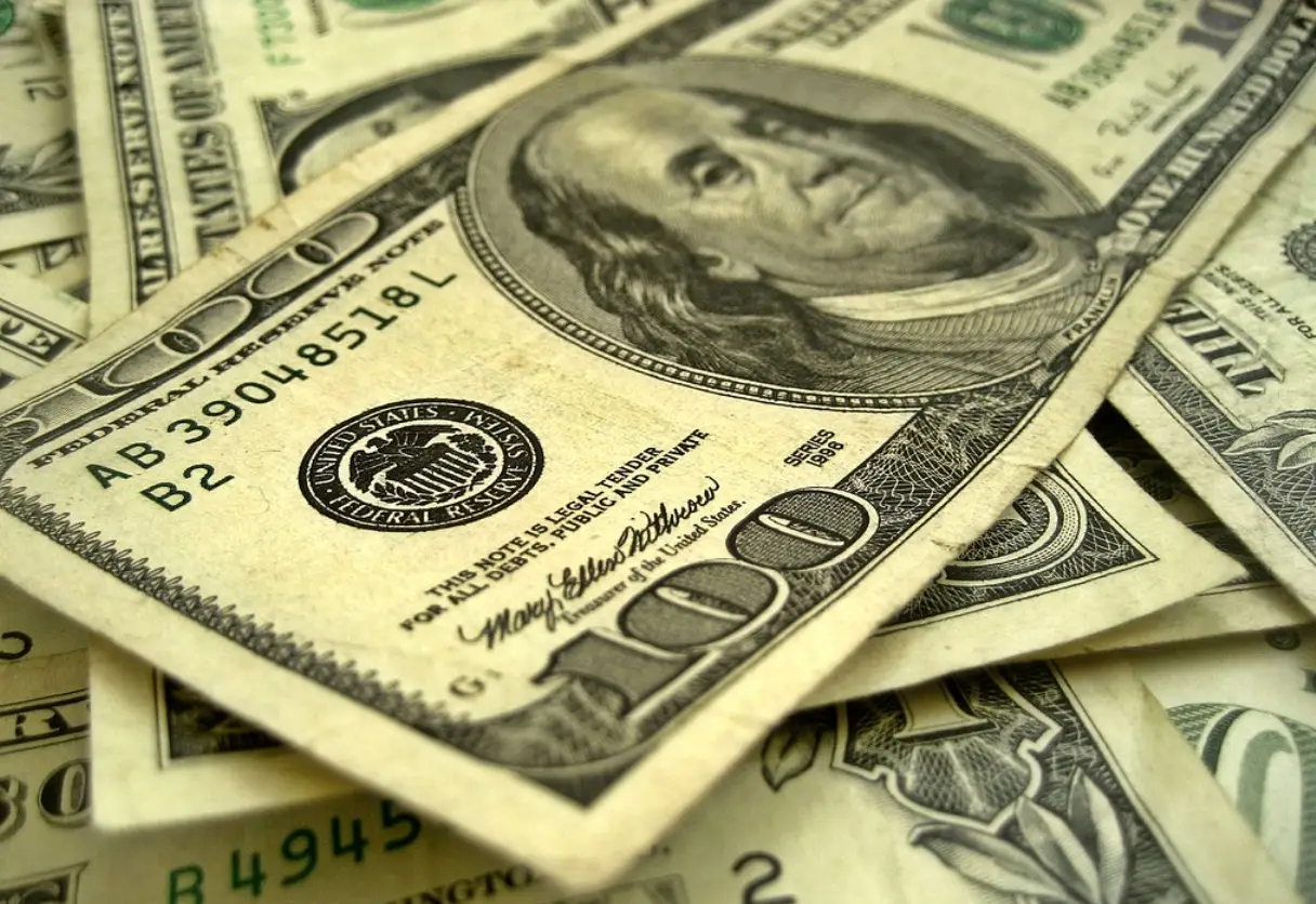 Медведев объяснил, куда делись 100 млрд долларов, о которых «не знает» Зеленский