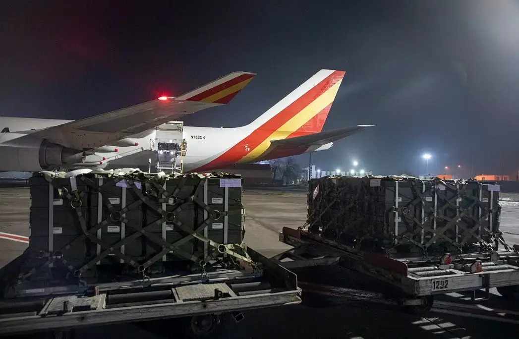 Будут говорить пушки: США возобновили поставки вооружений Киеву Будут говорить пушки: США возобновили поставки вооружений Киеву