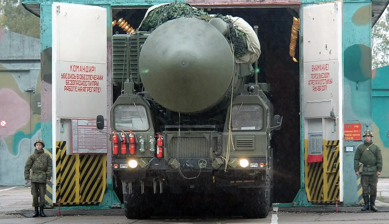 Россия защитит Беларусь ядерным оружием от угроз суверенитету