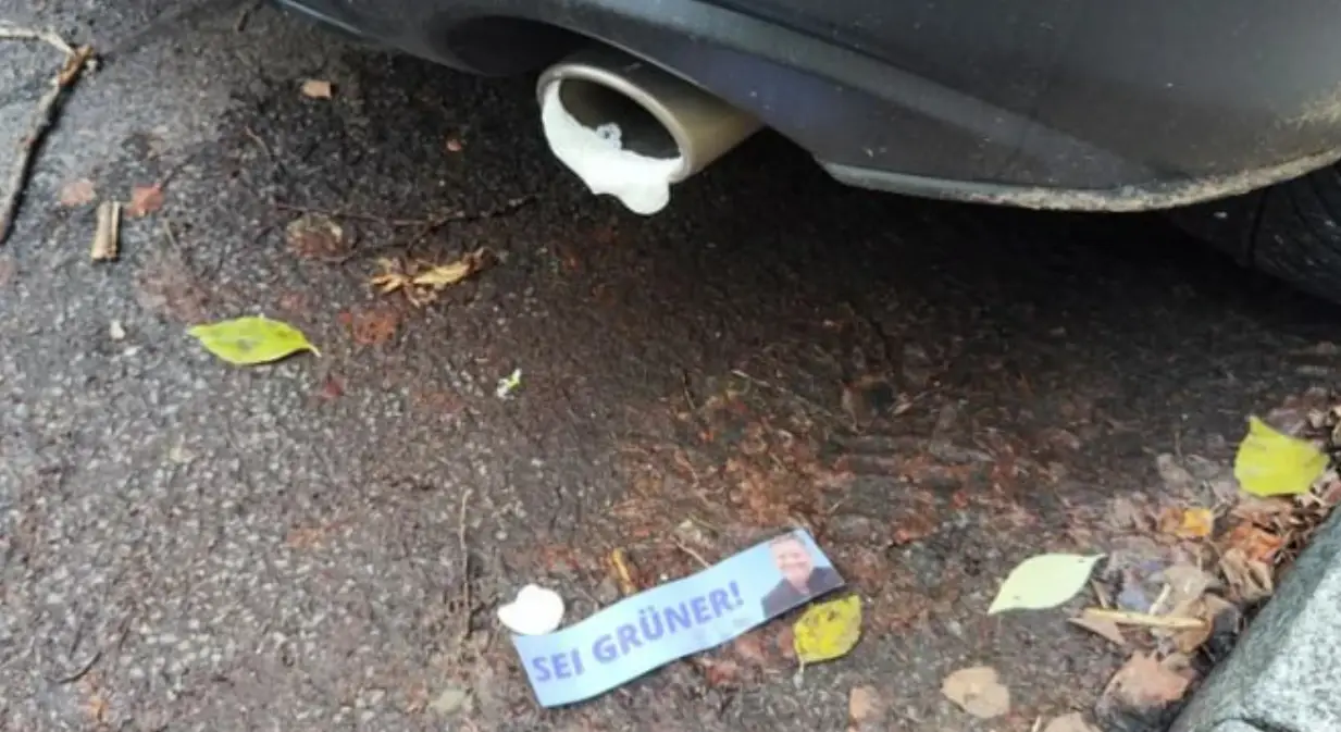 Опять подозревают РФ: в Германии расследуют повреждение более 270 автомобилей