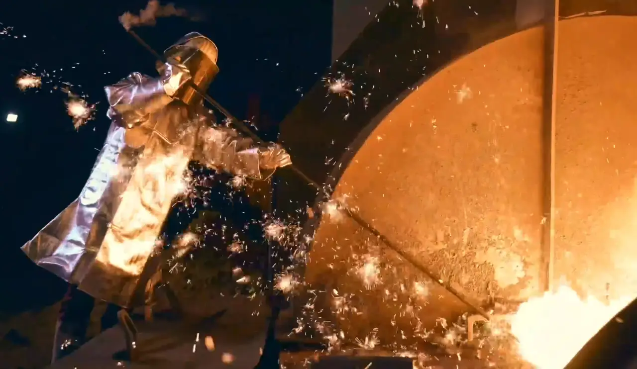 Шольц пообещал немецким рабочим «вековое» производство стали в Германии