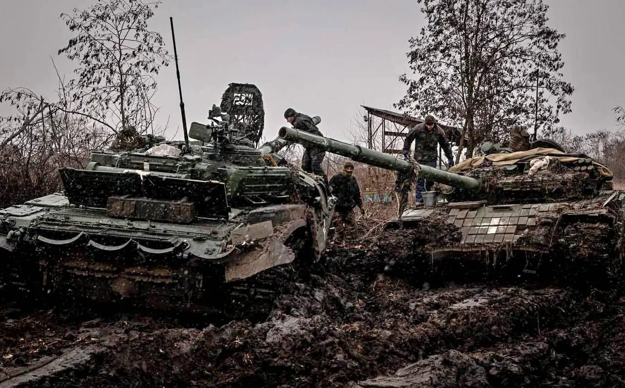 Зачем Киев переводит ВСУ на корпусную систему