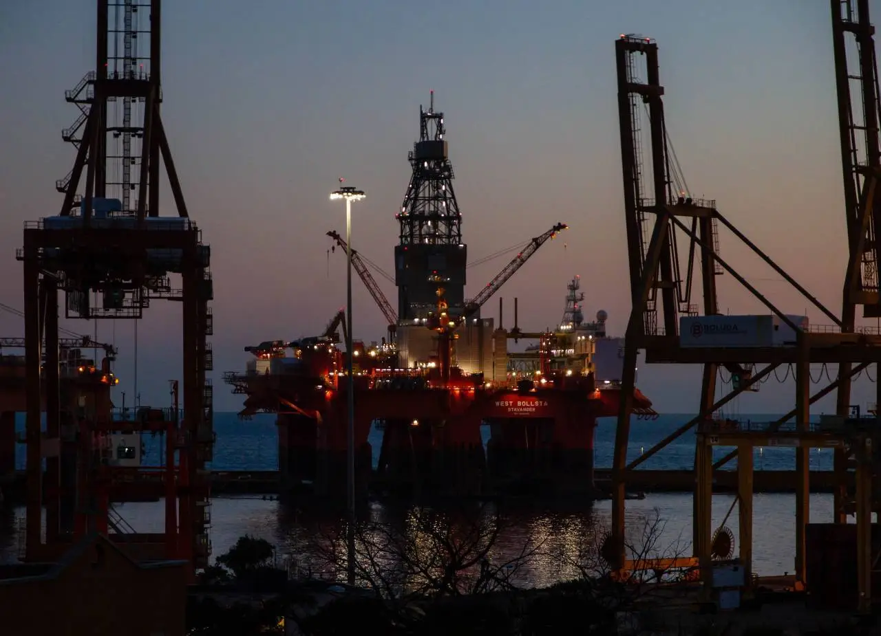 WSJ: США теряют контроль над рынком нефти WSJ: США теряют контроль над рынком нефти