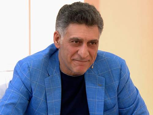 Тигран Кеосаян уже 45 дней находится в коме: подробности его состояния стали известны СМИ Тигран Кеосаян уже 45 дней находится в коме: подробности его состояния стали известны СМИ