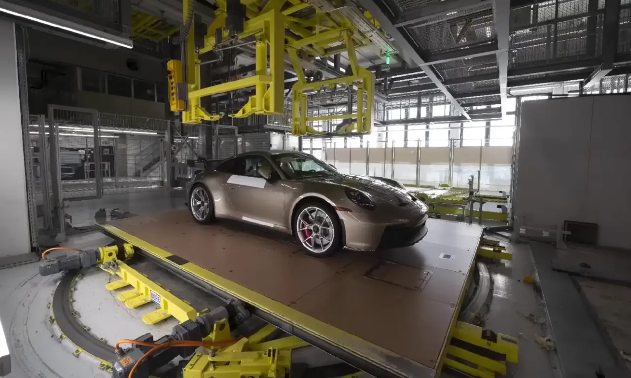 Porsche дышит на ладан: ставка на электромобили и рынок США не сработала