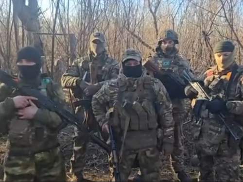 Бойцы СВО пригрозили на видео российским чиновникам (ВИДЕО) Бойцы СВО пригрозили на видео российским чиновникам (ВИДЕО)