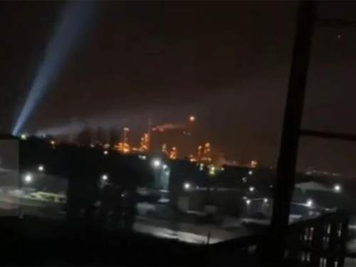 В Сети появилось видео мощных взрывов в Энгельсе после налета БПЛА (ВИДЕО)