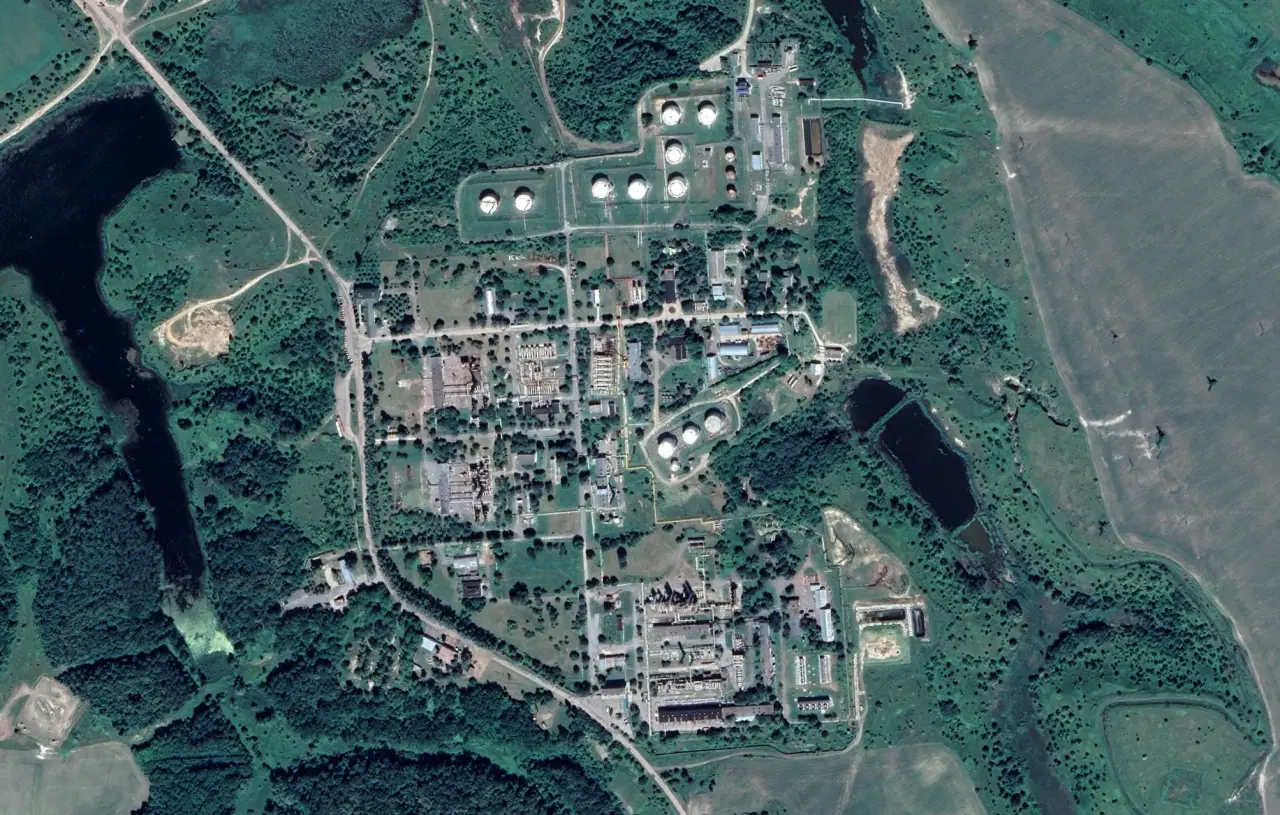 Спутники NASA фиксируют сильный пожар на Гнединском ГПЗ в Черниговской области