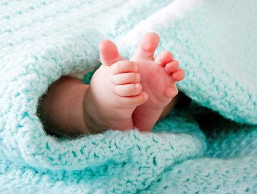 Baza: 13 новорожденных жутко травмировали из-за отказа делать кесарево в роддоме