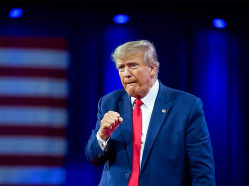 Трамп анонсировал встречу РФ и США 14 февраля и заявил о «смерти» БРИКС Трамп анонсировал встречу РФ и США 14 февраля и заявил о «смерти» БРИКС