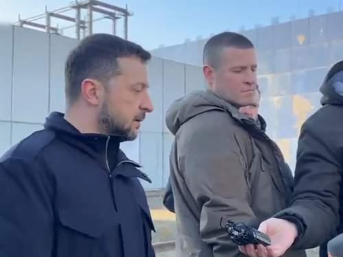 Поведение Зеленского перед камерой назвали неадекватным (ВИДЕО)