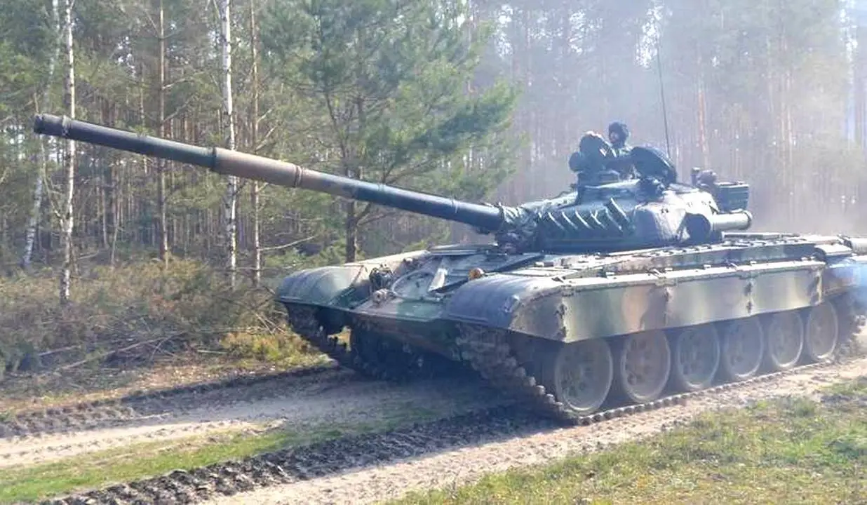 Танки Т-72 и системы ПВО: страны НАТО продолжат поставку оружия Киеву на фоне переговоров Трампа и Путина