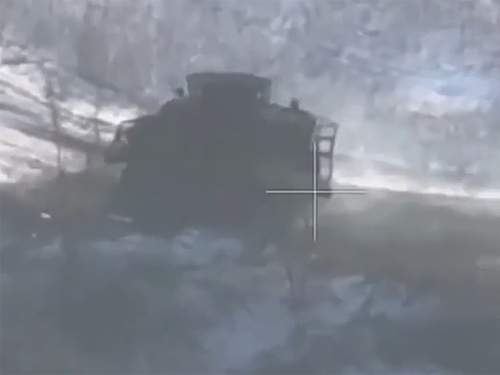 ВС РФ поразили колонну ВСУ в Курской области (ВИДЕО)