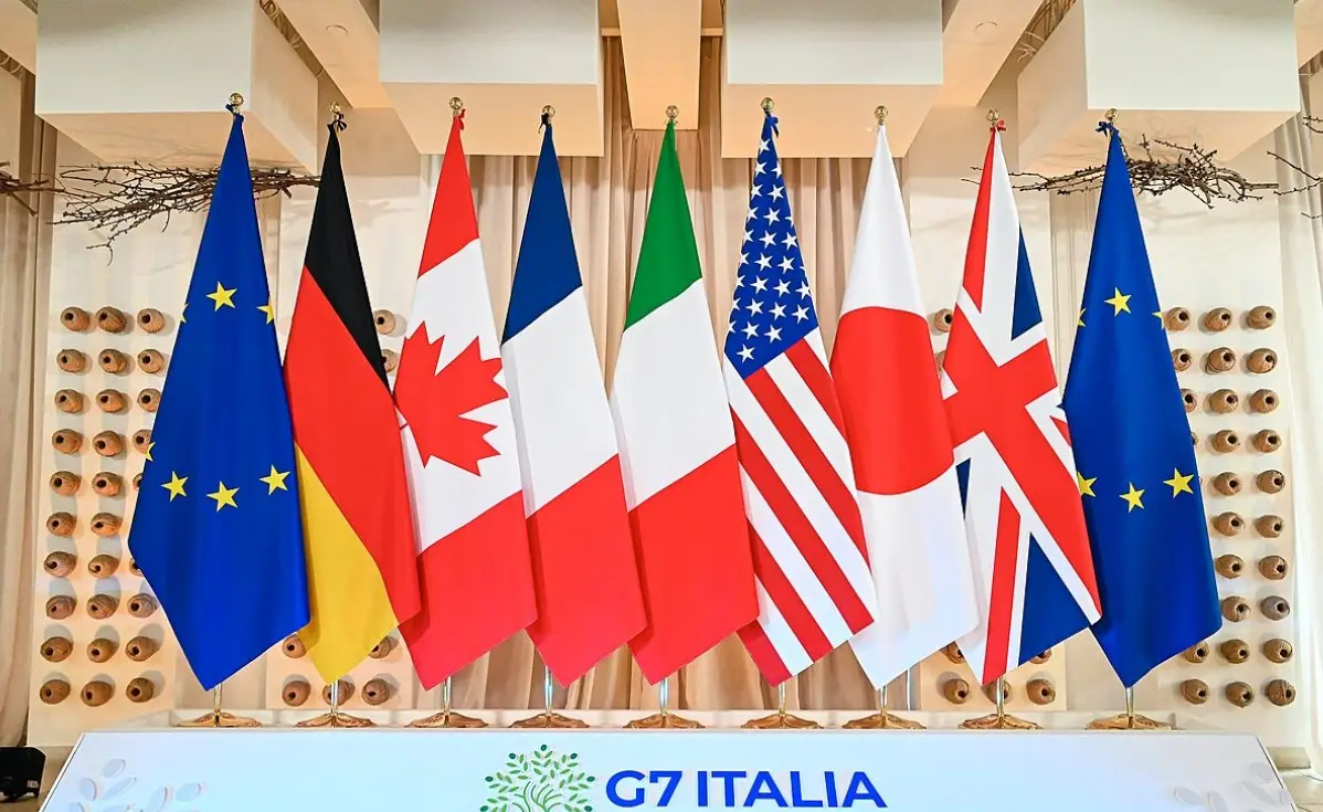 G8 утратила свою релевантность: в Кремле скептически отнеслись к идее Трампа вернуть Россию в «Большую восьмерку»