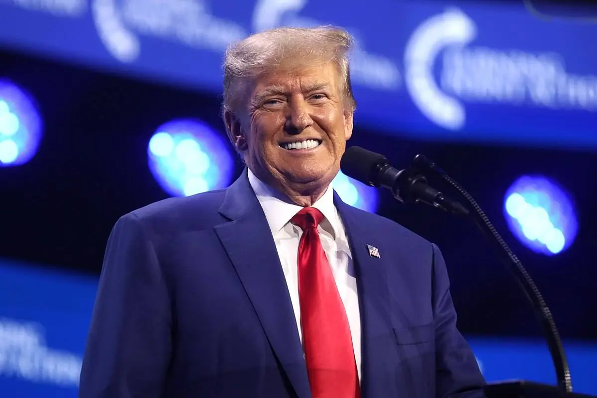 Трамп «ошарашил, ошеломил и унизил» Европу, которая собирается мстить