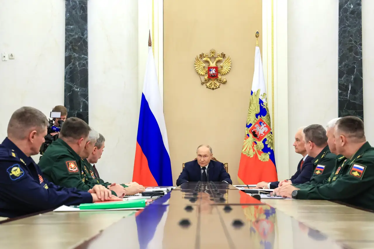 Должно ли сокращение военных расходов на 50% касаться лишь России и США? Должно ли сокращение военных расходов на 50% касаться лишь России и США?