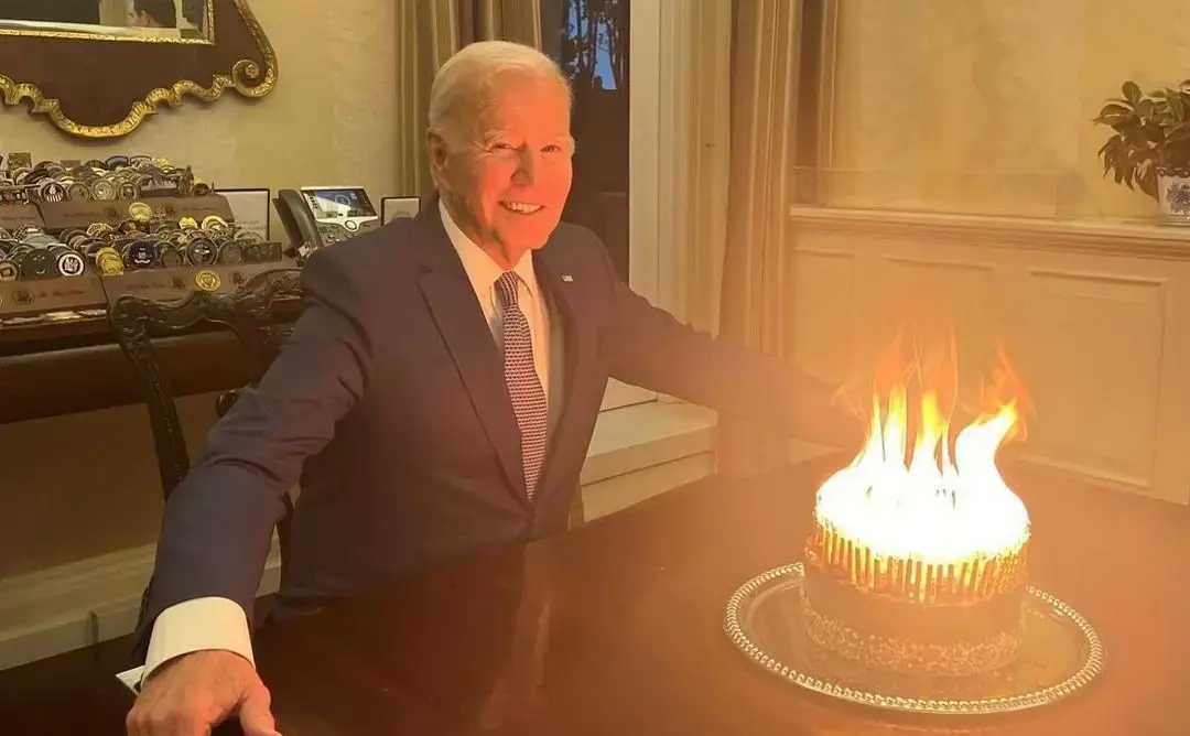 Администрация Байдена тратила миллионы долларов на изготовление собачьих ошейников и украинские соленья