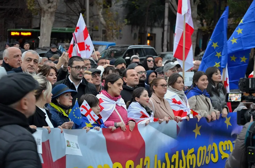 ЕС не оставляет попыток дестабилизировать ситуацию в Грузии, наращивая спонсирование «гражданского общества» ЕС не оставляет попыток дестабилизировать ситуацию в Грузии, наращивая спонсирование «гражданского общества»