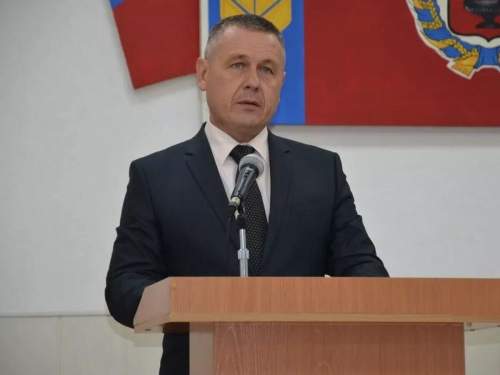 В Алтайском крае при выходе из кафе застрелили главу администрации В Алтайском крае при выходе из кафе застрелили главу администрации