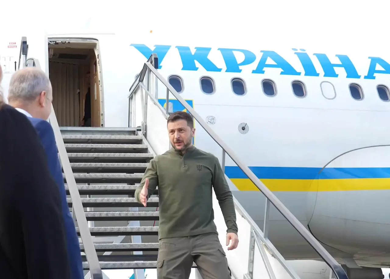 Маск предложил Зеленскому отказаться от власти и уехать с Украины в обмен на амнистию Маск предложил Зеленскому отказаться от власти и уехать с Украины в обмен на амнистию