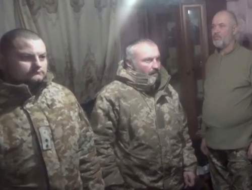 «Боюсь за свою жизнь!»: военные ВСУ массово отказываются от боевых задач в Курской области (ВИДЕО) «Боюсь за свою жизнь!»: военные ВСУ массово отказываются от боевых задач в Курской области (ВИДЕО)