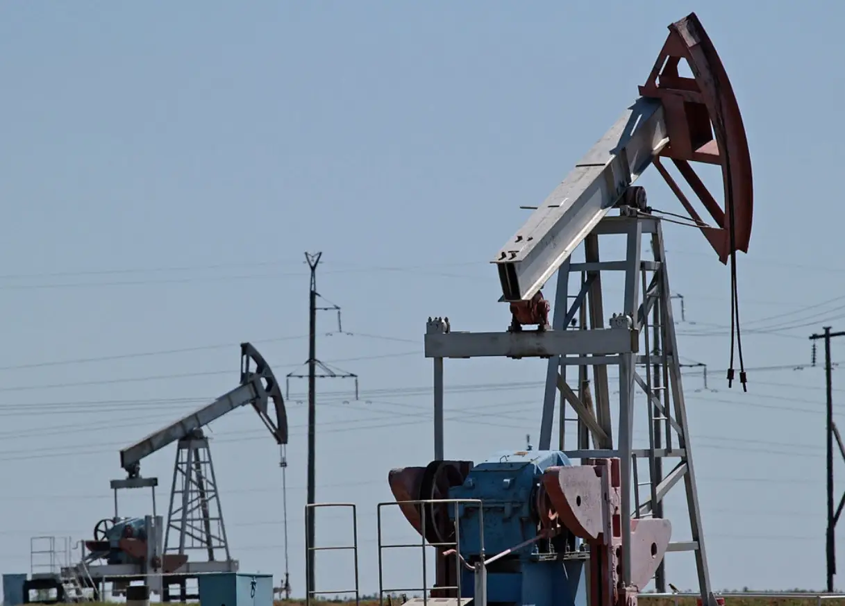 Команда Трампа планирует убрать российскую нефть с мирового рынка Команда Трампа планирует убрать российскую нефть с мирового рынка