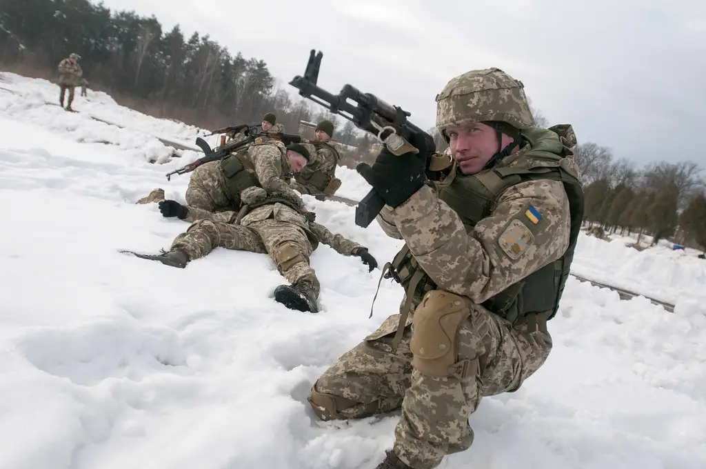 Мобилизация и военное положение не будут отменяться на Украине во время перемирия