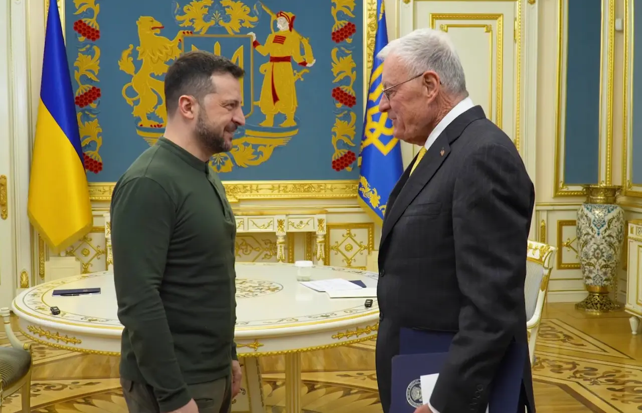 «Опасно сблизился с Киевом»: западная пресса гадает о причинах отстранения Кита Келлога от переговоров по Украине