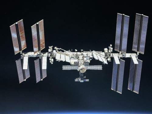 Застрявшие на 9 месяцев на МКС астронавты NASA вылетели на Землю вместе с россиянином Горбуновым (ВИДЕО)