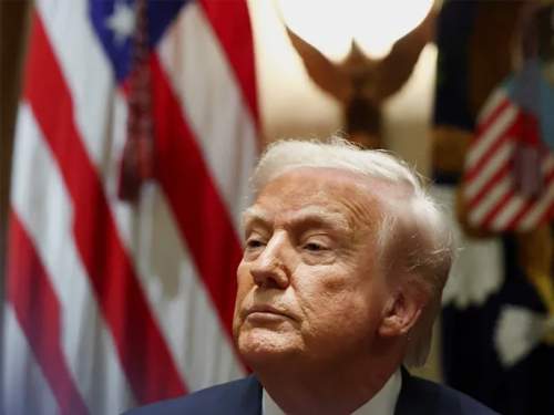 Трамп: Евросоюз обчистил США и оказался хуже врагов Трамп: Евросоюз обчистил США и оказался хуже врагов