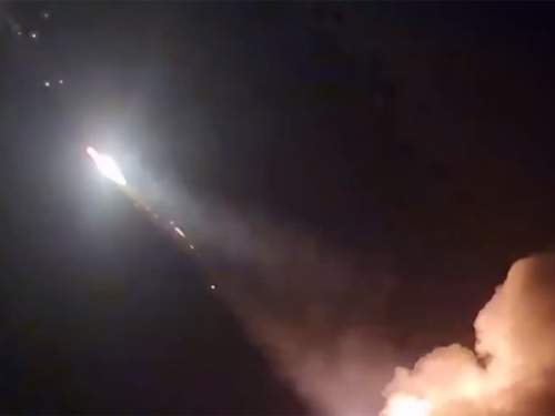 Взрывы над Саратовской областью в момент атаки БПЛА ВСУ попали на видео (ВИДЕО)