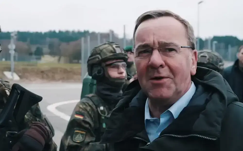 Писториус заявил о готовности Германии обеспечить мир на Украине, но только в теории